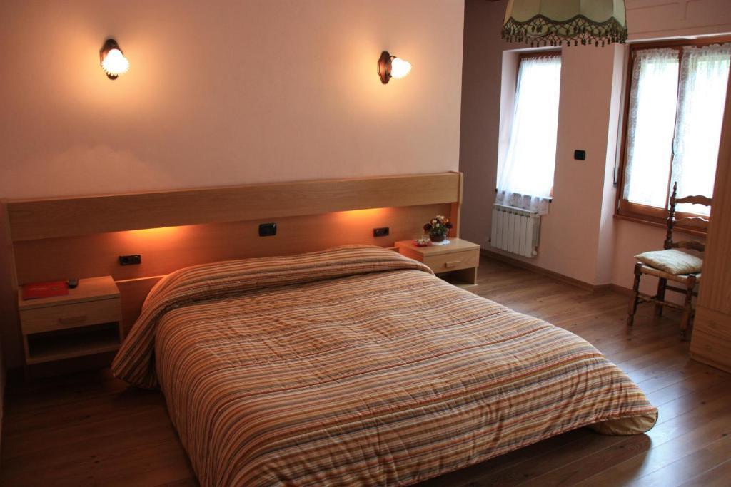 Hotel Bellevue Gignod Room photo